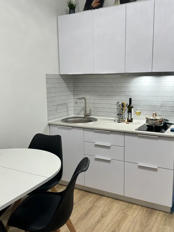 Шикарная квартира с прекрасным видом на бассейны и можжевеловые горы