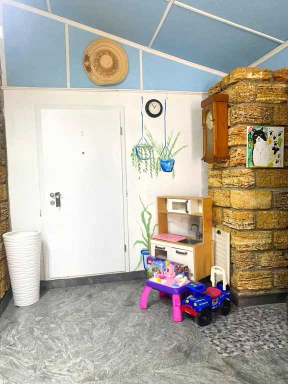 Дом с подогреваем бассейном, зоной отдыха в самом центре Новороссийска