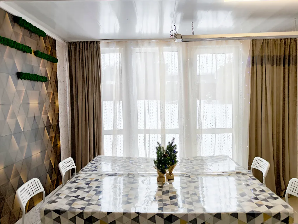 Комфортабельный 2-этажный дом с панорамным остеклением и русской баней