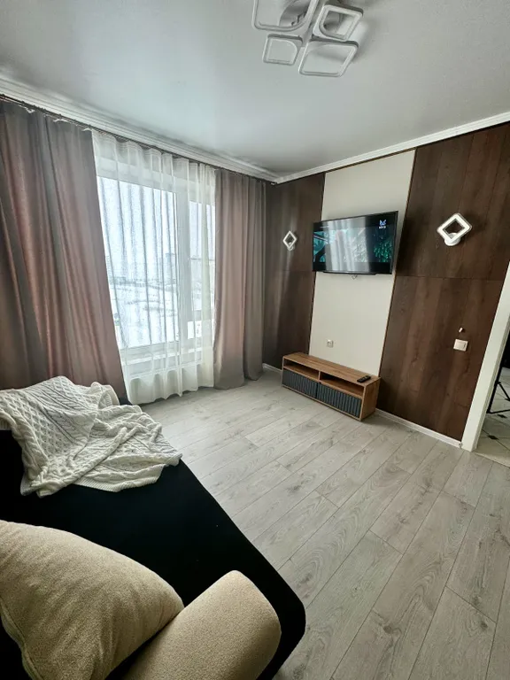 Апартамент в новом районе города с комплиментом от компании v-gosti