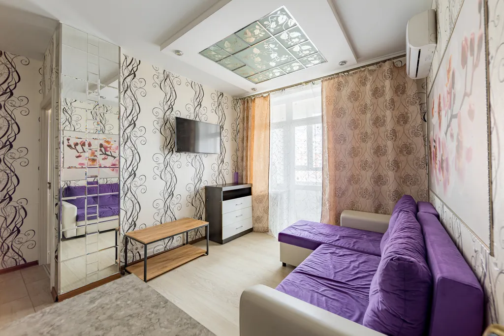 Евро-двухкомнатная квартира с дизайнерским ремонтом