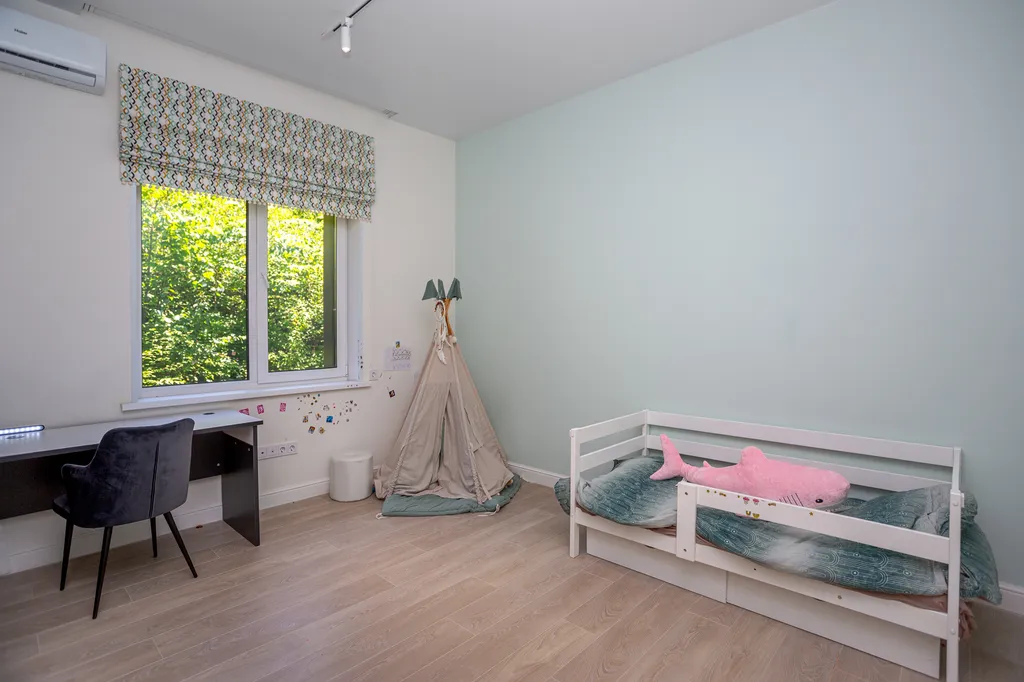 Коттедж Эксклюзивный дом с бассейном (район Ботанического сада) — Владивосток