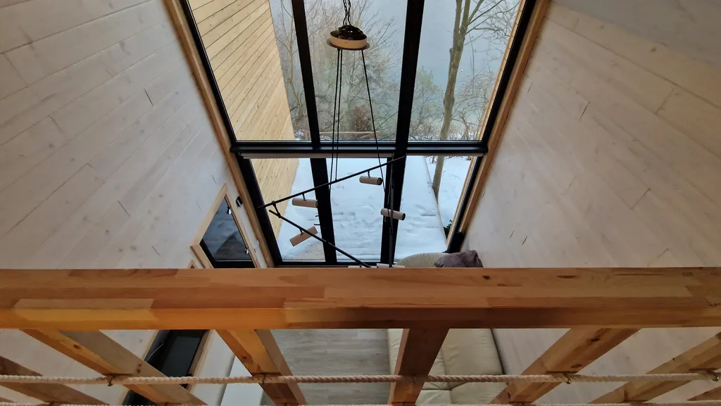 Коттедж Маврикий с сауной и видом на озеро