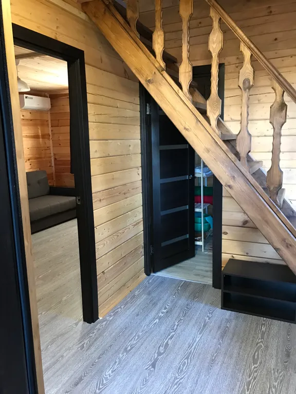 Уютные домики у канала