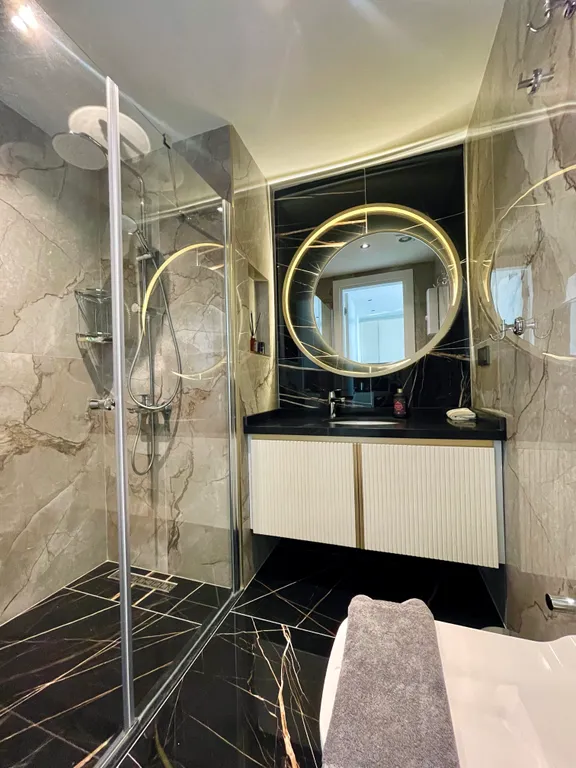 Luxury Flat 300m to the Beach