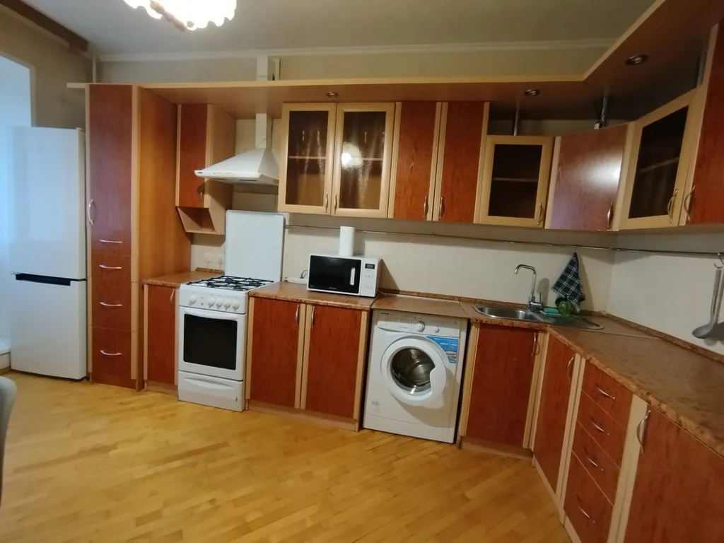 Вместительная квартира на театральной площади