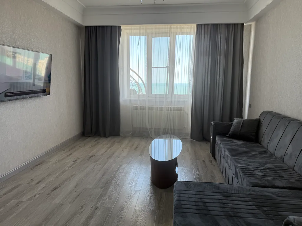 Уютная квартира в центре города, с изумительным видом на море