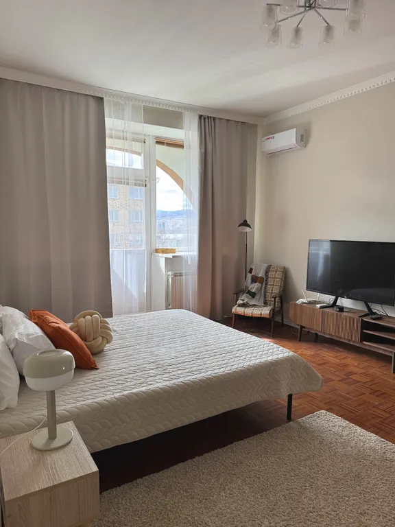 Квартира Квартира Двухкомнатная в центре — Красноярск