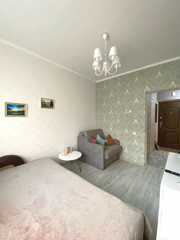 Каждому гостю подарок