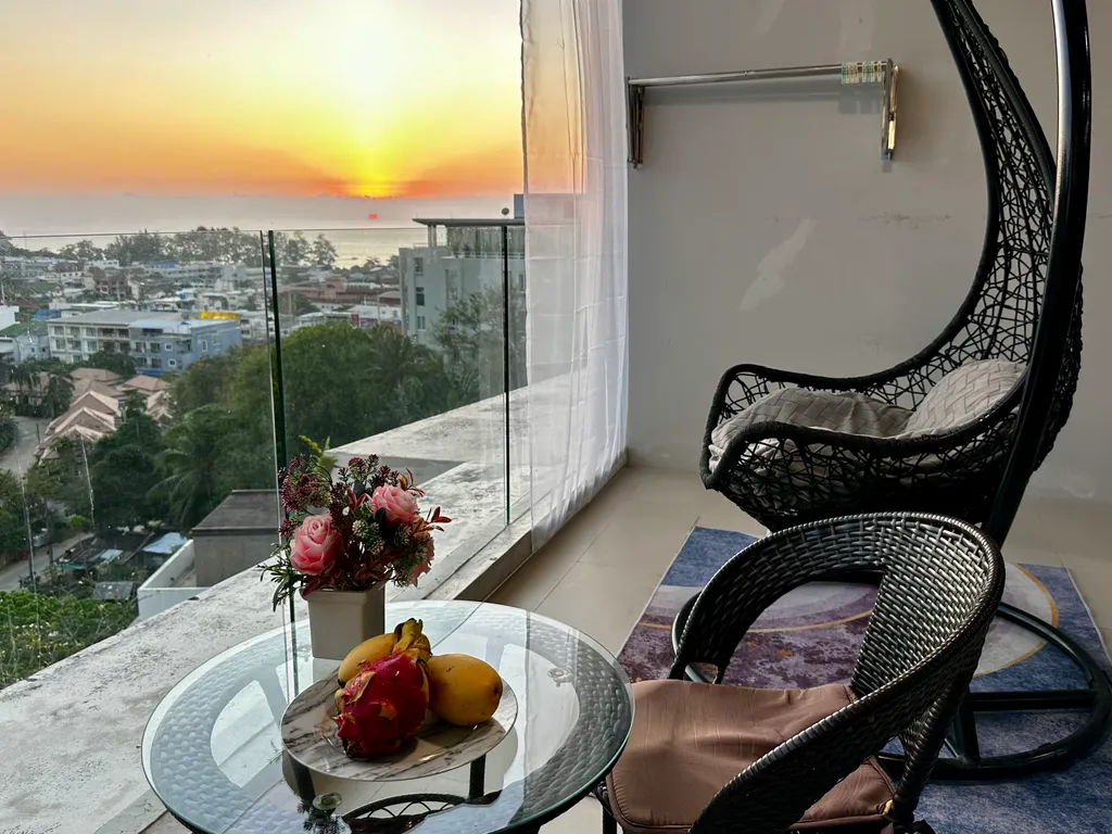 Студия с видом на море