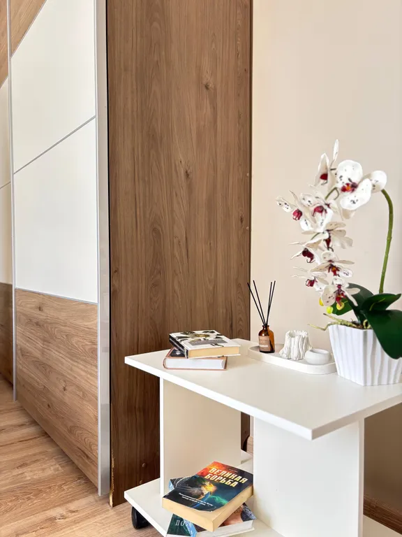 Квартира Современная, уютная квартира в лучшем районе города — Мирное