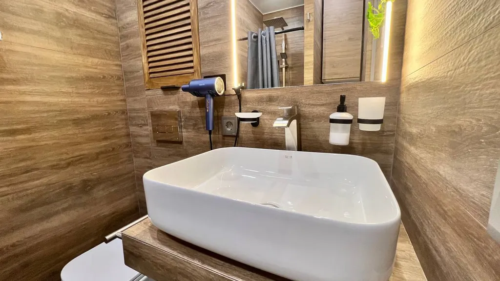 Стильная дизайнерская квартира в центре города