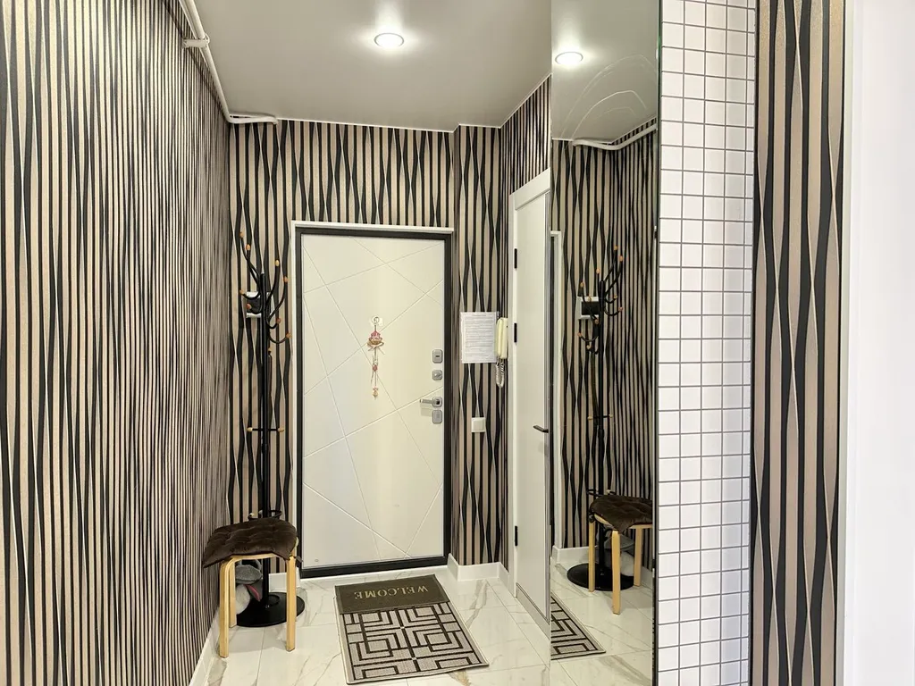 Квартира рядом с Лопатинским садом и крепостной стеной