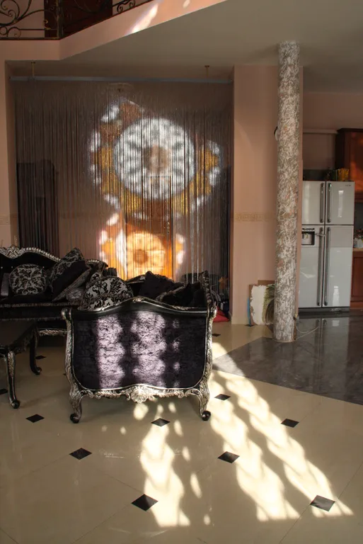 Коттедж с баней и джакузи рядом с горками