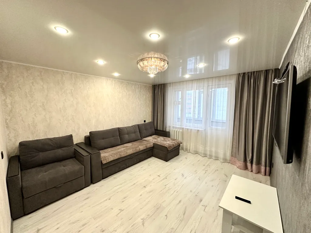 Квартира рядом с Ледовым дворцом Кристал, центр города — аренда посуточно в Тобольск