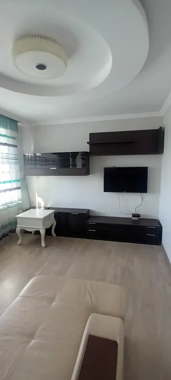 Квартира в центре новый дом, охрана, лифт, до парка с минеральной водой