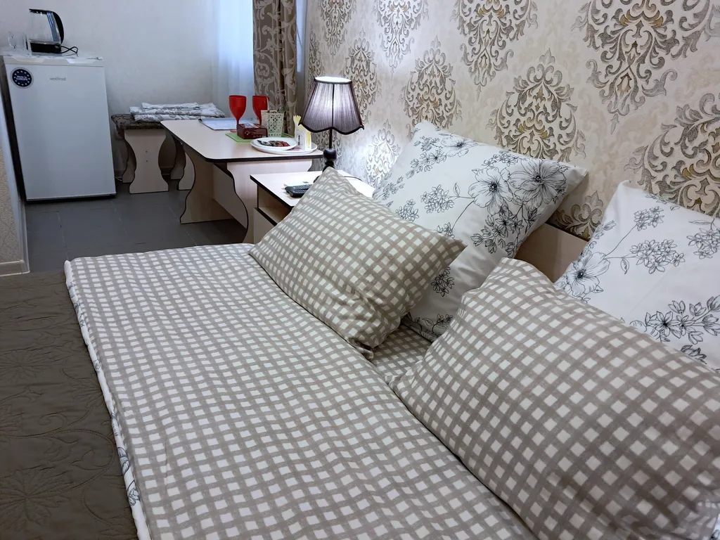 Номер в сердце города.Главный пр-т Азовский-2 мин.Набережная,пляж-5мин