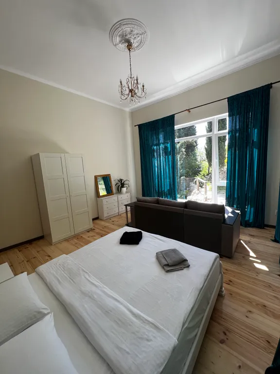 Коттедж Уютные апартаменты в частном доме — аренда посуточно в Ялта