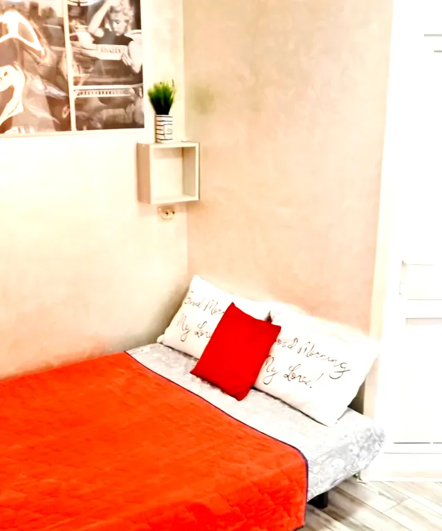 Квартира Квартира Просторная студия с балконом на тихой улице — Геленджик