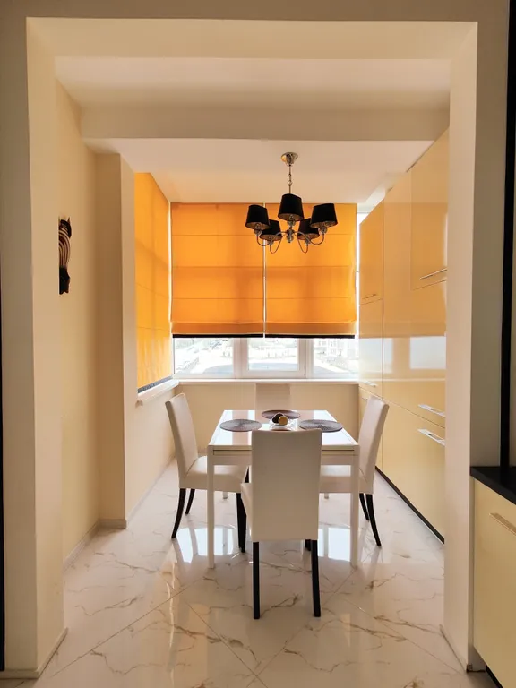 Евродвушка с большое кухней студией с видом на море