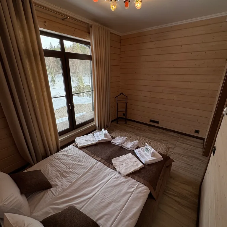 Современный коттедж на берегу озера Лавиярви