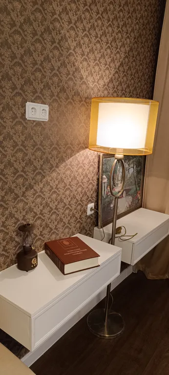 Двушечка у канатки и в старинном доме