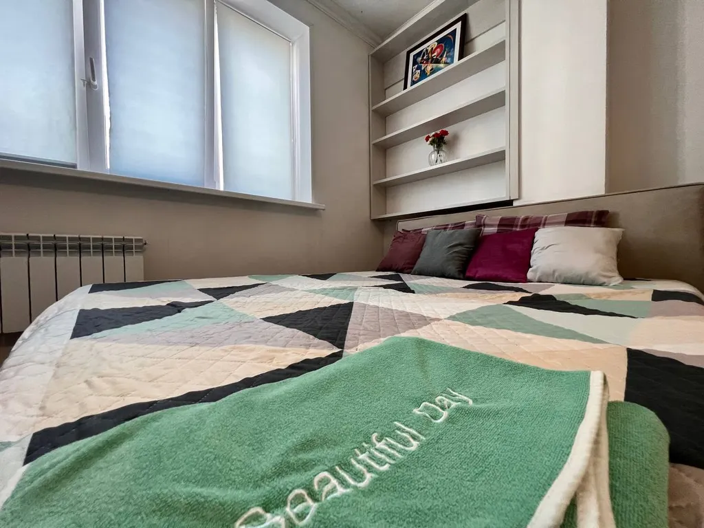 Квартира Уютная светлая студия, центр, ТЦ Вояж, парковка, кафе, аквапарк источник — Тюмень