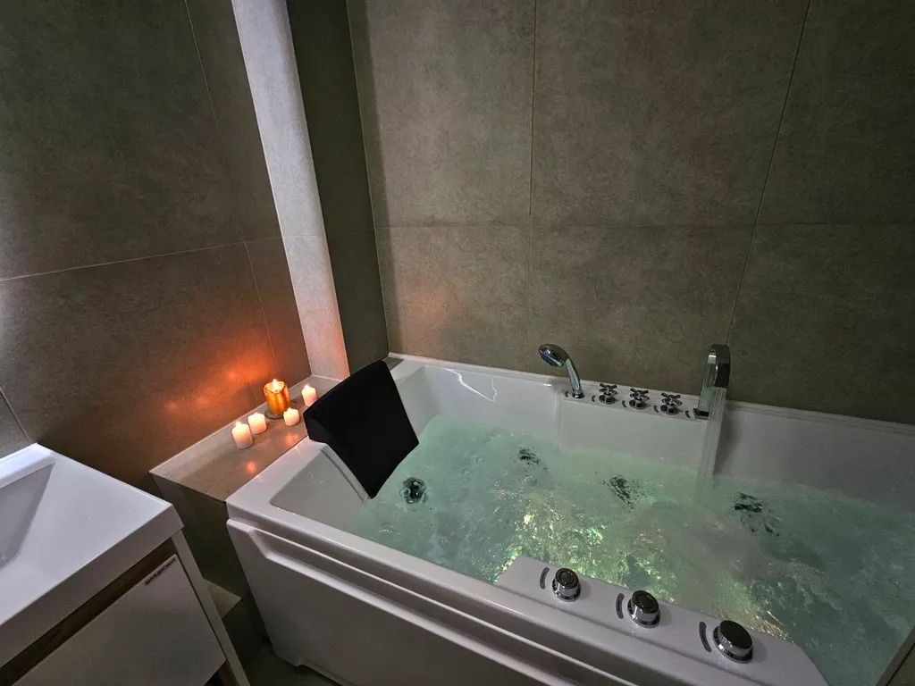 Апартаменты с джакузи и видом на закат