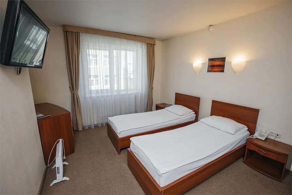 Квартира Улучшенный двухкомнатный номер с двумя односпальными кроватями — аренда посуточно в Екатеринбург