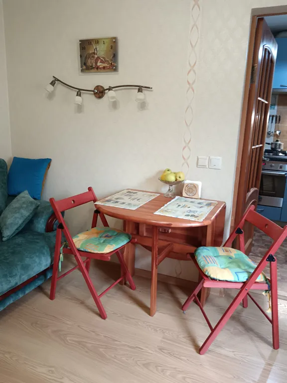 Часть дома с отдельным входом садом и парковкой