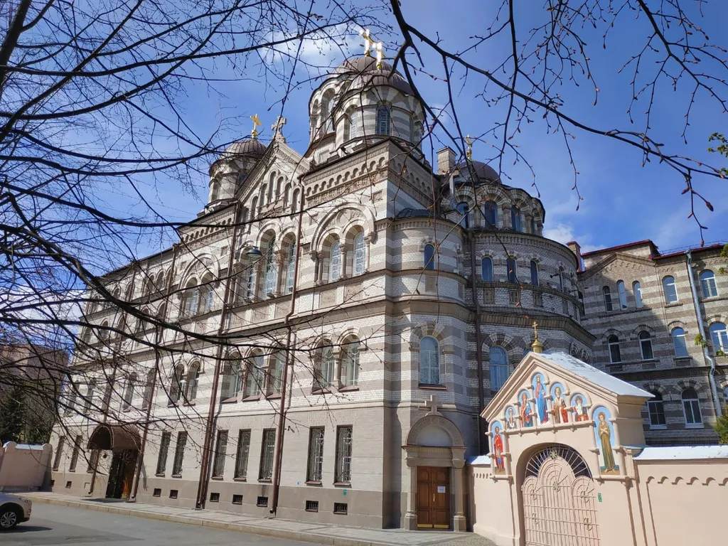 «Яркая комната» с ключом