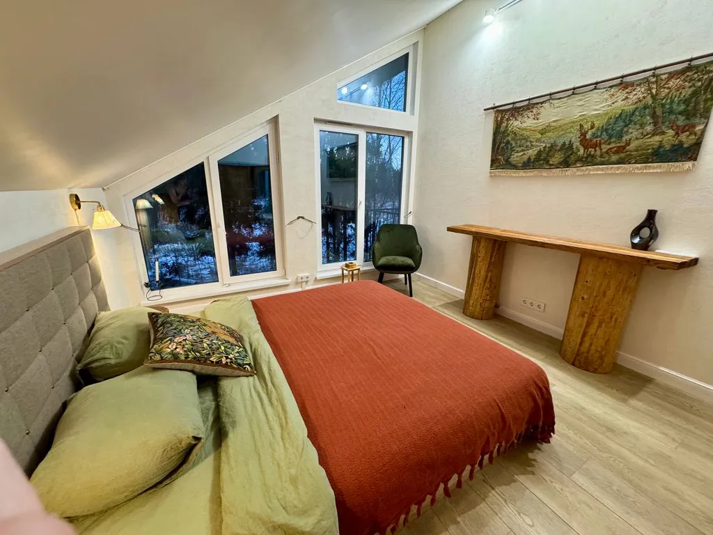 Уютный дизайнерский дом с сауной у самого леса