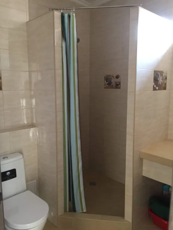 Двухкомнатные апартаменты с кухней у моря