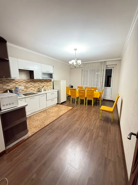 Огромные аппартементы с 2 санузлами в самом центре города