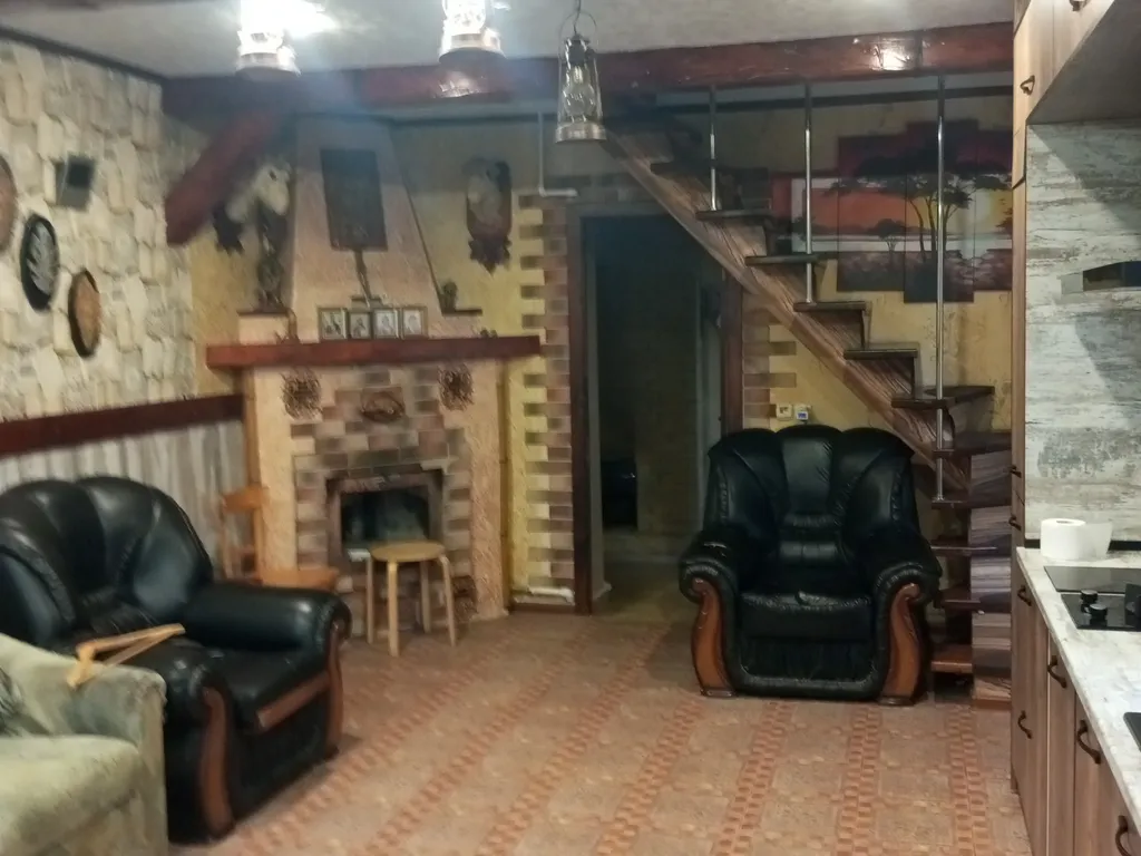 Уютный домик у леса рядом с городом