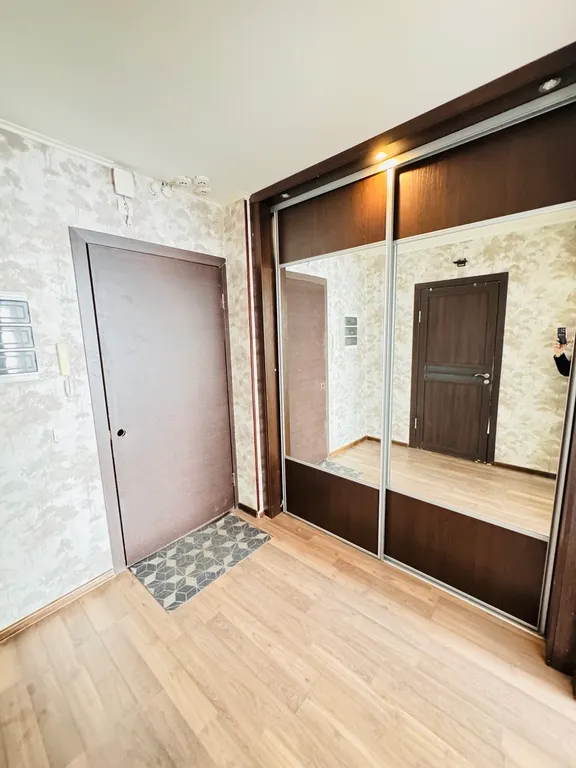 Квартира у метро на Щорса