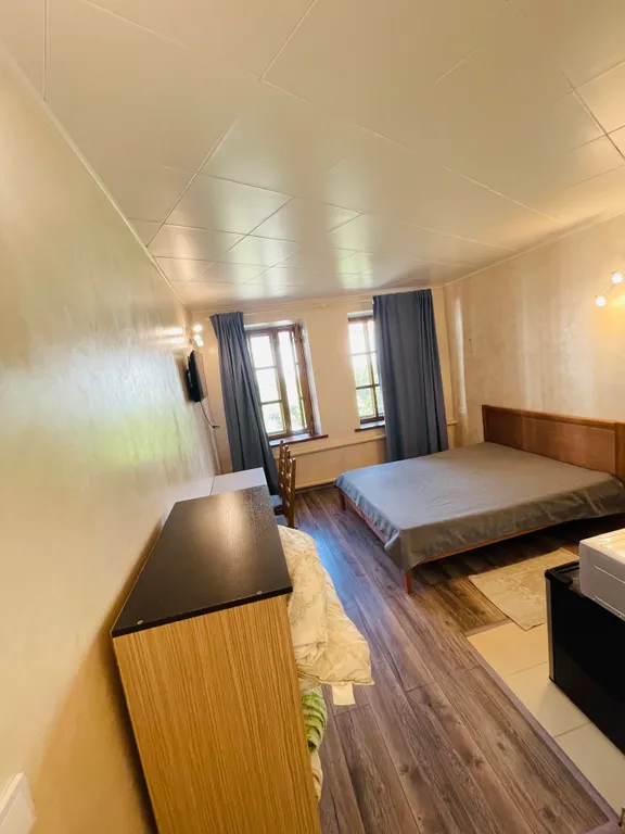 Уютный номер с выходом в сквер Волкова