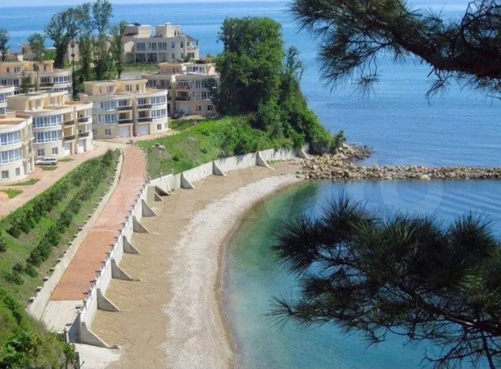 Апартамент с собственным пляжем