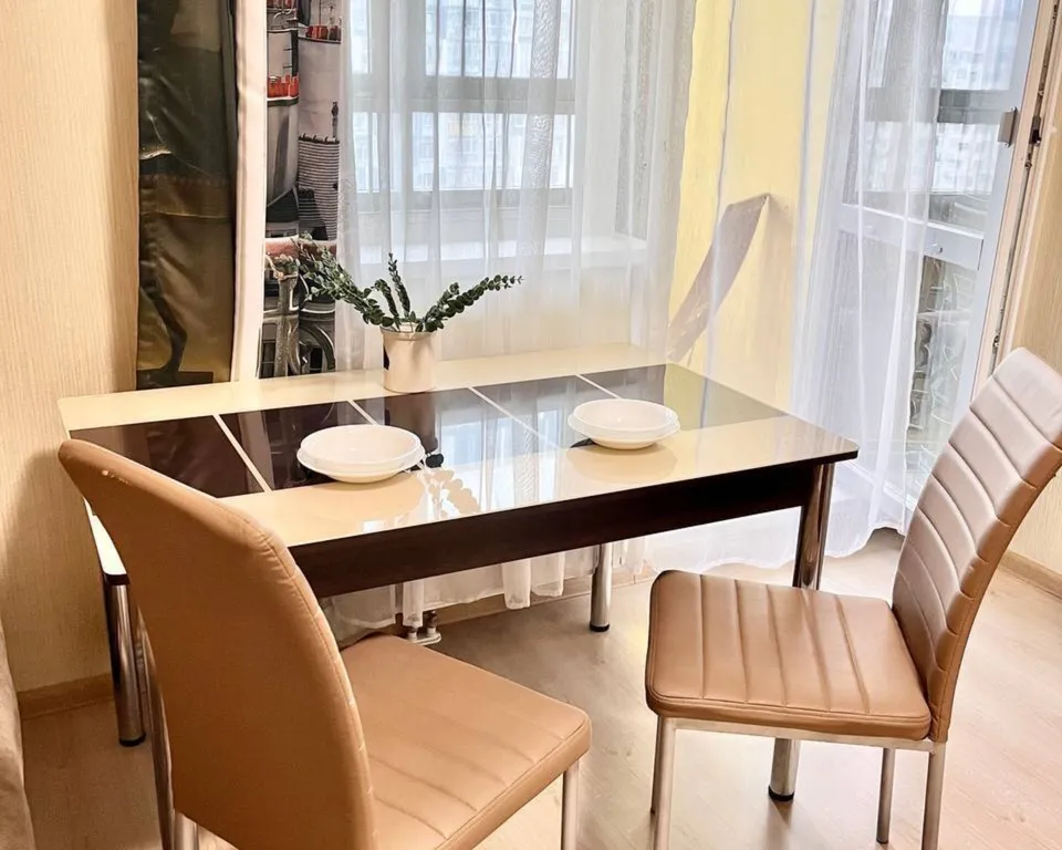 Евродвушка Апарт Гулливер с лоджией в центре