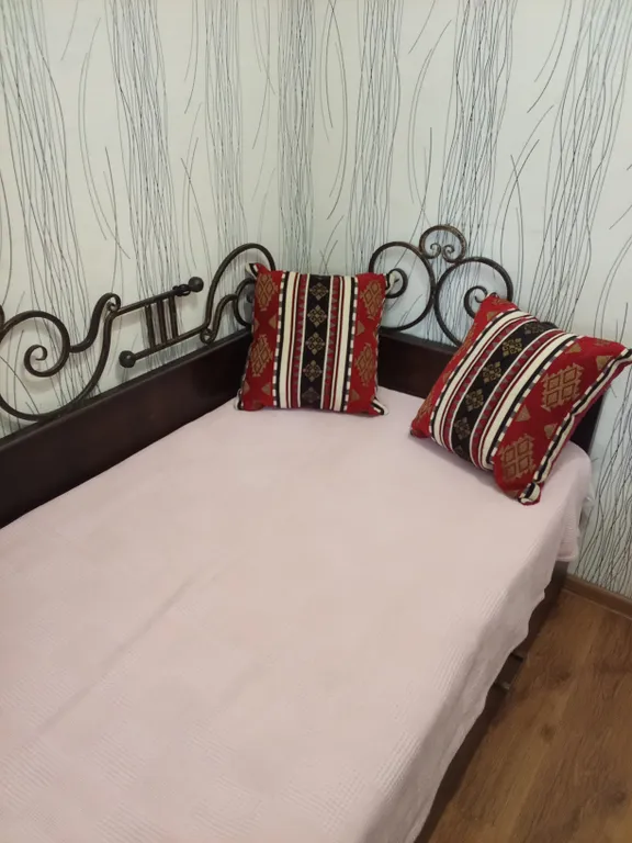 Чистая, просторная квартира ,в 5 минутах от сбора на экскурсии!!!!!!