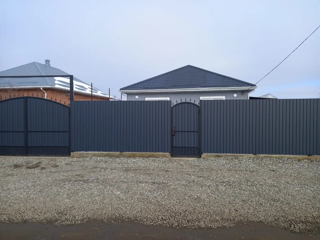 Уютный дом в черте города