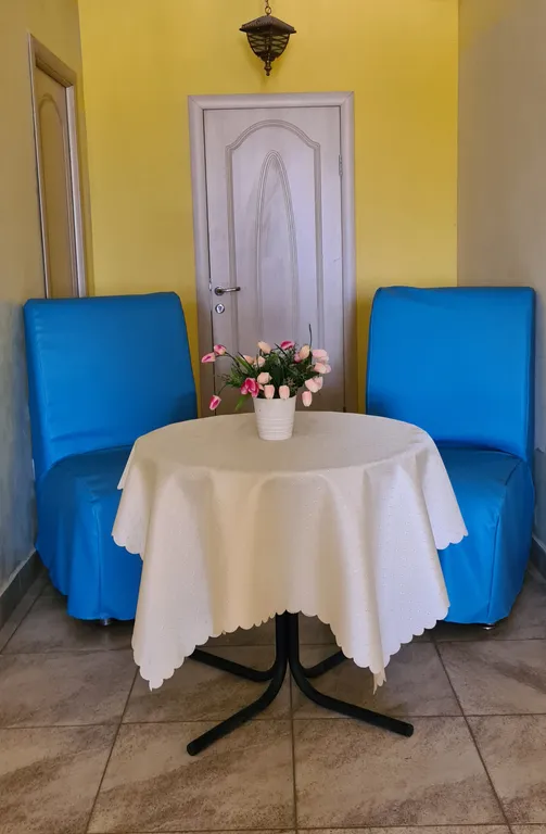 Уютная студия для трёх гостей с ванной комнатой