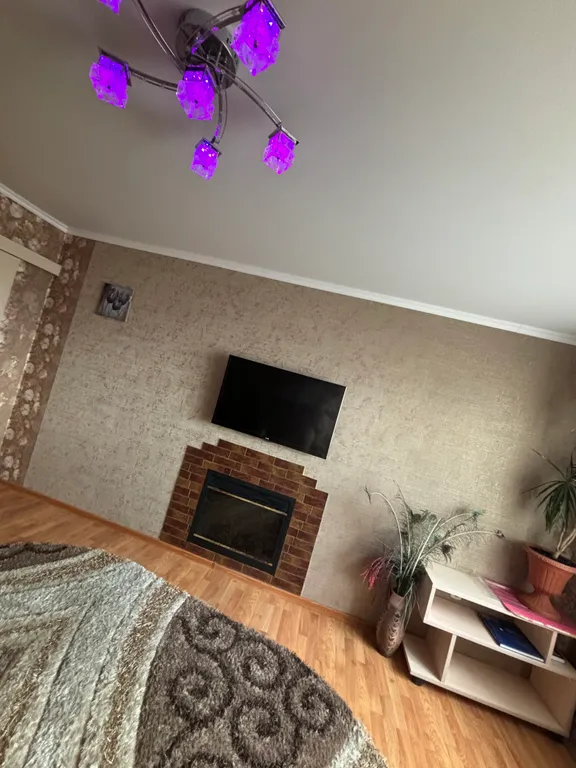 Трехкомнатная просторная квартира с хорошим ремонтом и планировкой