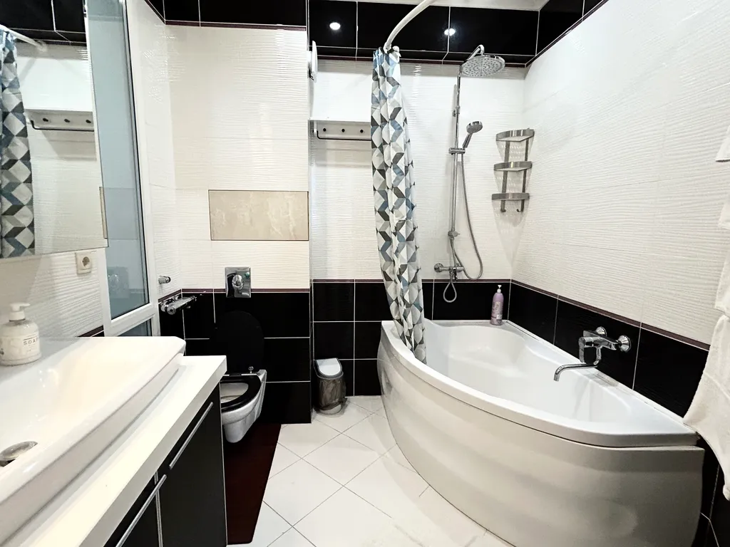 Квартира в центре рядом метро площадь Победы