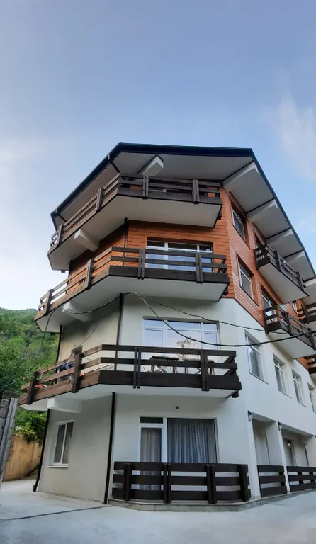 Дизайнерские апартаменты с видом на горы