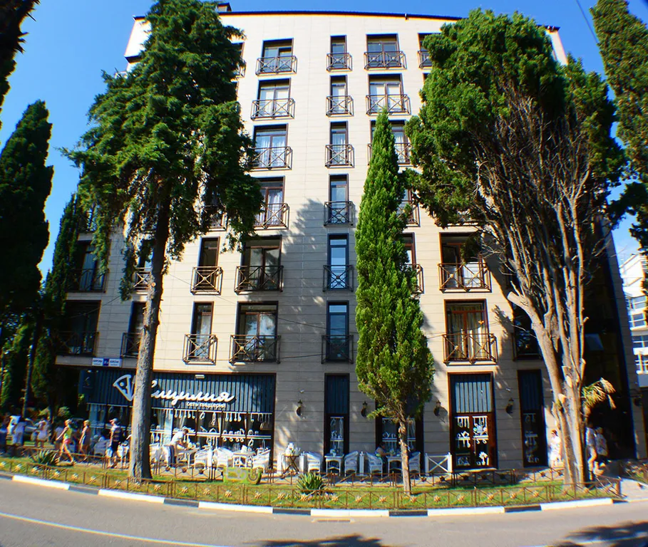 Квартира с панорамными окнами в 5 минутах до моря