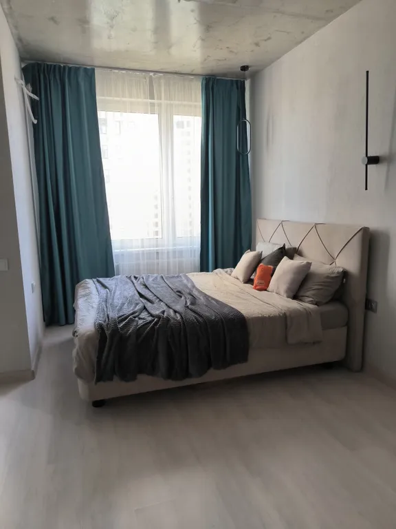 Квартира Уютная студия в районе Кристалла, ТЦ Орион, Метро — аренда посуточно в Тюмень