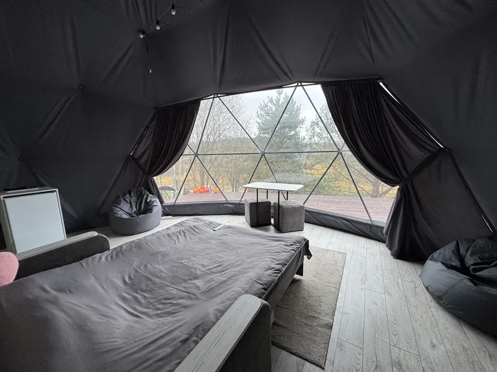 Уютный дом - сфера в 25 километрах от Минска