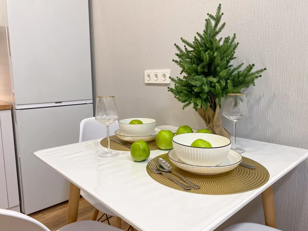 Квартира с большим ТВ у Суворовского училища