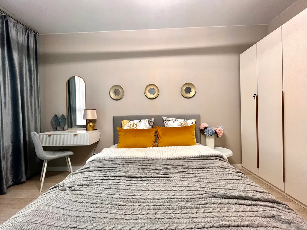 Комфортабельная видовая квартира с дизайнерским ремонтом возле моря